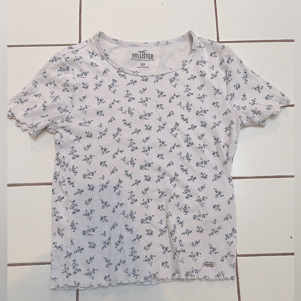 Hollister Ribbed Floral Shirt
